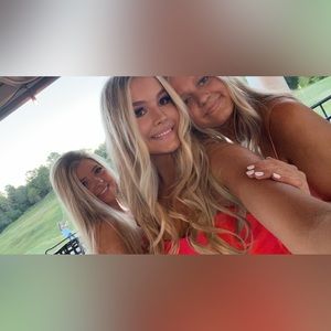 Meet your Posher, Avery